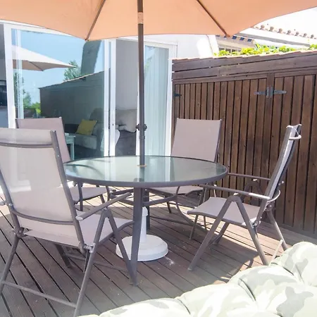Seghers- Seaside Charm By The Apartment