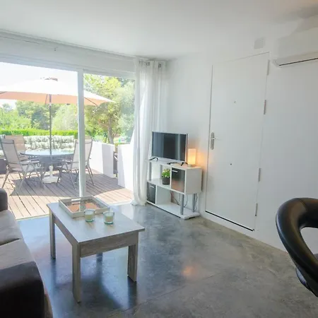 Seghers- Seaside Charm By The Apartment Estepona