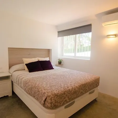 Seghers- Seaside Charm By The Apartment