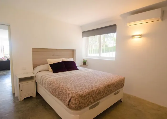 Seghers- Seaside Charm By The Apartment